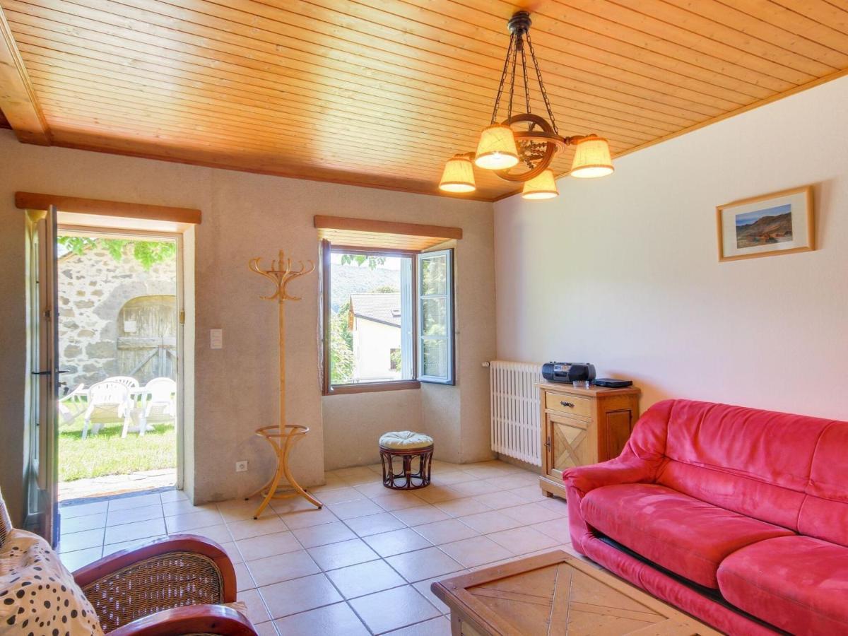 Beautiful Villa In The Parc Des Volcans D Auvergne Vic-sur-Cère 외부 사진