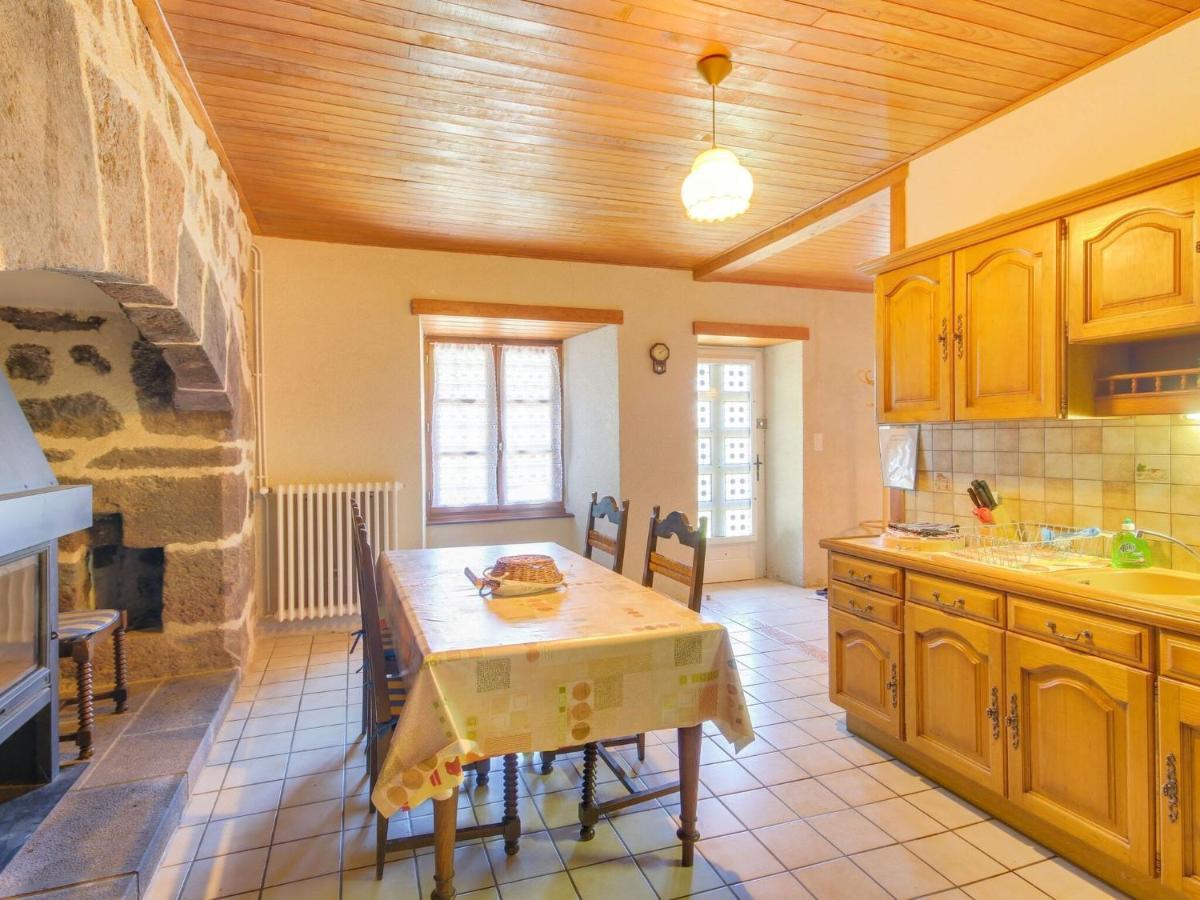 Beautiful Villa In The Parc Des Volcans D Auvergne Vic-sur-Cère 외부 사진